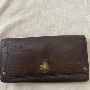 Coach Pebble Brown leather soft Tri -fold wallet 7.5 X4.5
